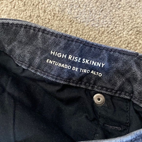 Universal Thread Grey High Rise Skinny Distressed Jeans Size 28 - Picture 4 of 6